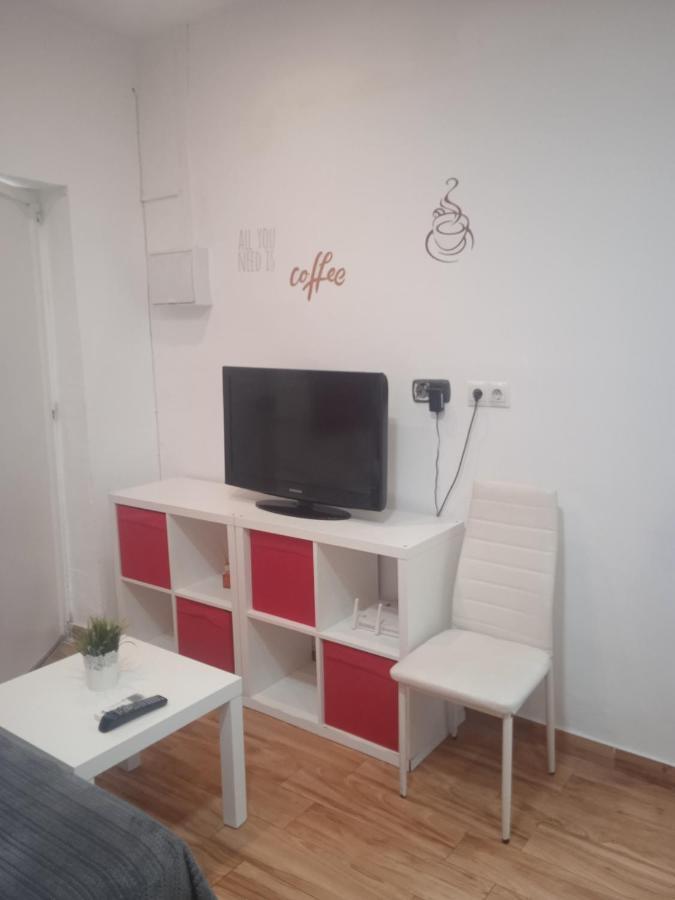Estudio Cerca Del Carrefour Rosaleda Apartament *